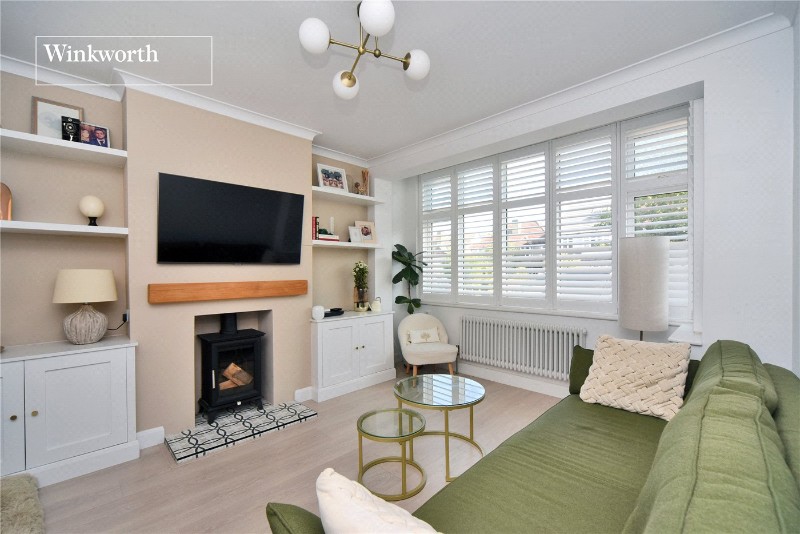 Ardrossan Gardens, Worcester Park, Surrey, KT4
