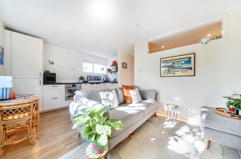 Tavistock Close, Romsey, Hampshire, SO51