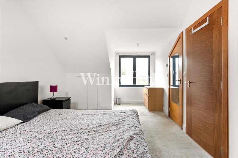 Belz Drive, London, N15