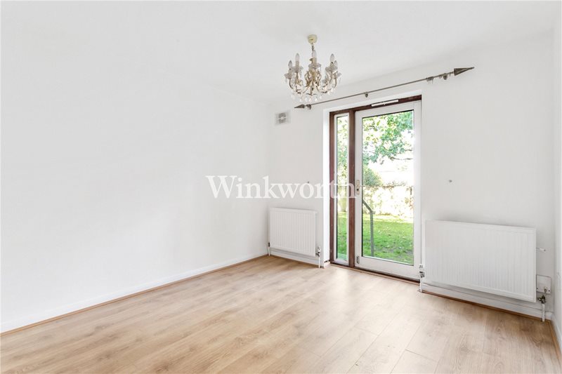 De Bohun Avenue, London, N14