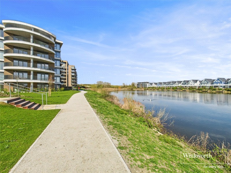 Flagstaff Road, Bankside Gardens, Reading, Berkshire, RG2
