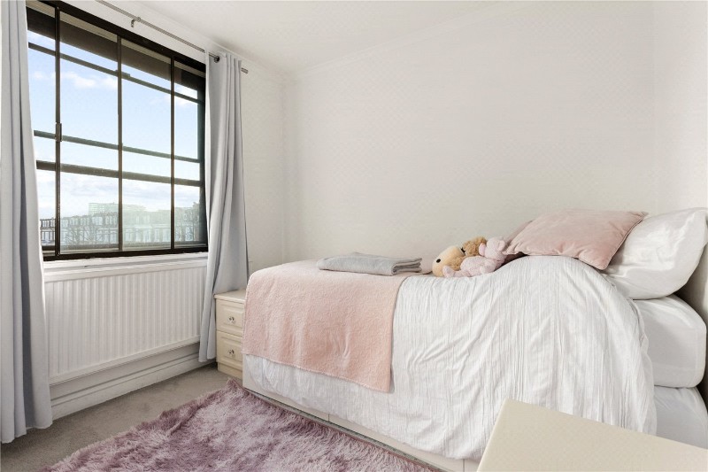 Cameret Court, Lorne Gardens, Holland Park, W11