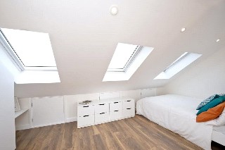 Bloemfontein Road, Shepherds Bush, London, W12