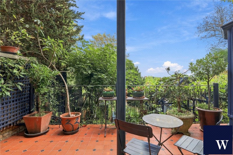 Southwood Lane, London, N6