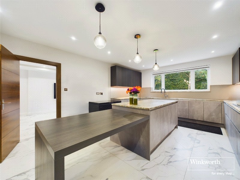 Queens Way, Hendon, London, NW4