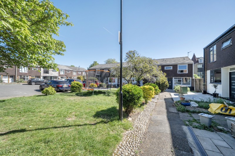 Hennel Close, London, SE23
