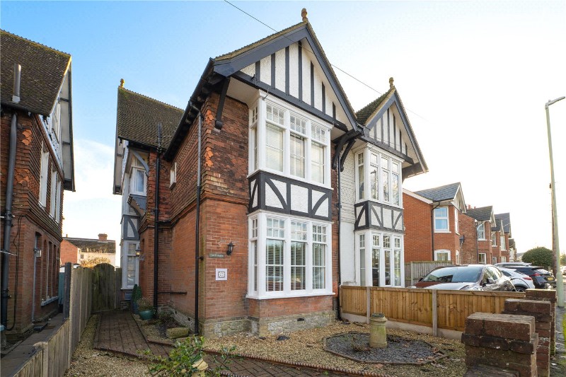 Jemmett Road, Ashford, Kent, TN23