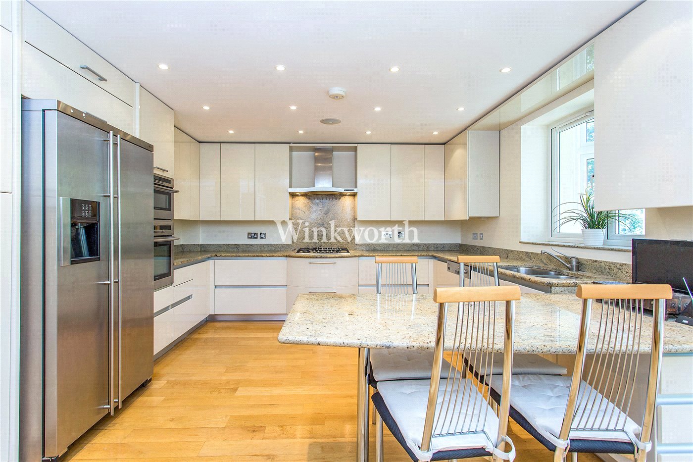 Stanview Court, 5 Queens Road, London, NW4