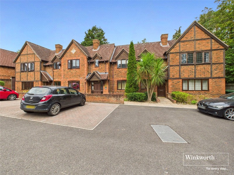 Denefield Gardens, Tilehurst, Reading, Berkshire, RG31