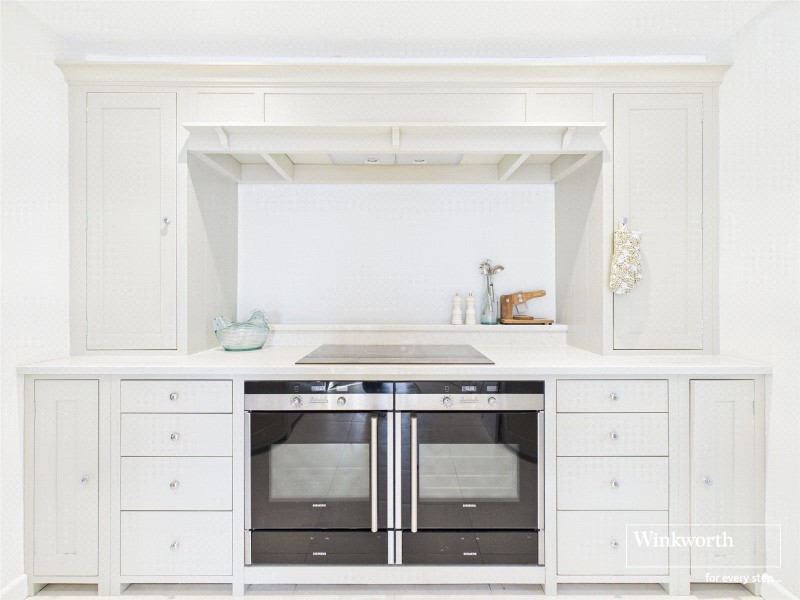 Conifer Crest, Newbury, Berkshire, RG14