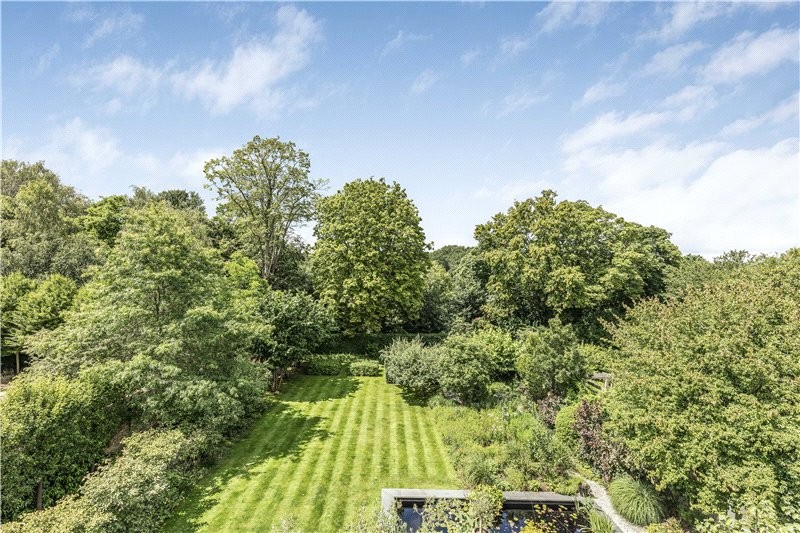 Roedean Crescent, Putney, London, SW15