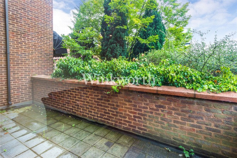 Britten Close, London, NW11