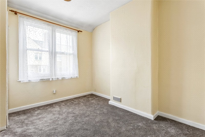 Lessingham Avenue, London, SW17