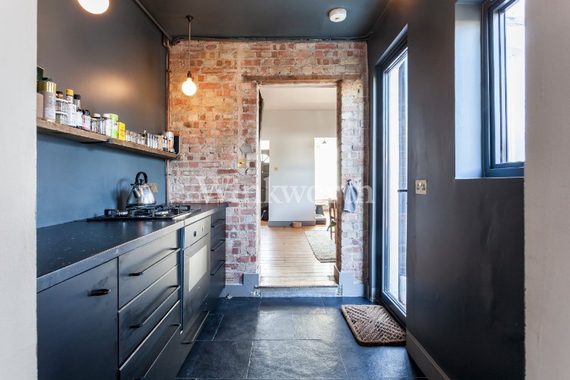 Rosebery Avenue, London, N17