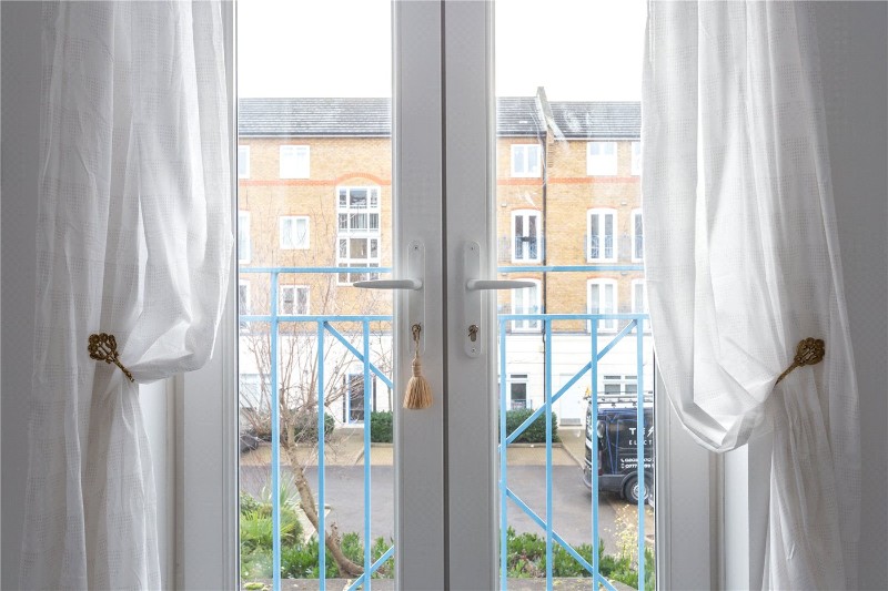 Fuller Close, London, E2