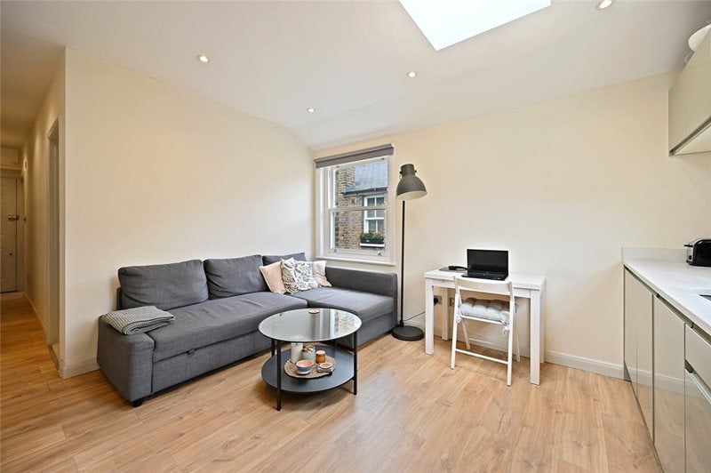 Ormiston Grove, London, W12