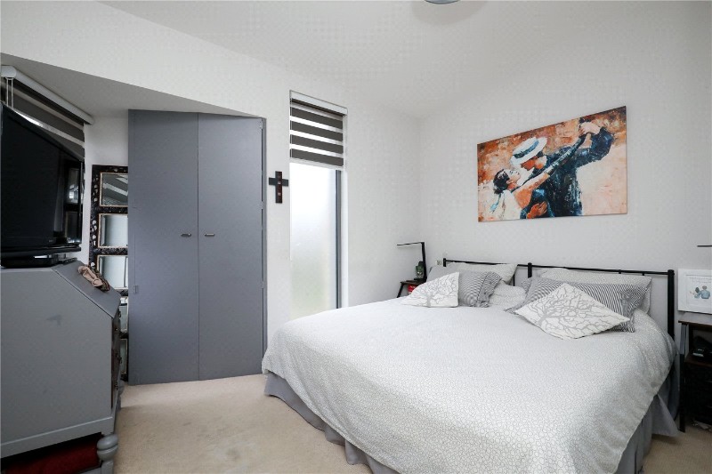 Halford Place, London, W7