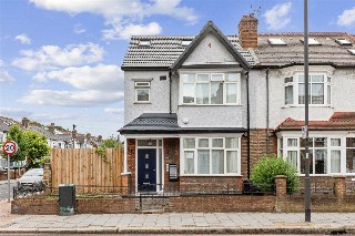 Tooting Bec Road, London, SW17