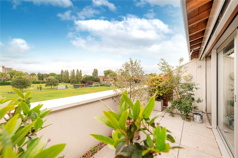 Pangbourne Avenue, London, W10