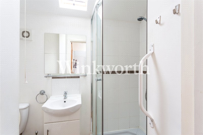 Conway Gardens, Enfield, EN2