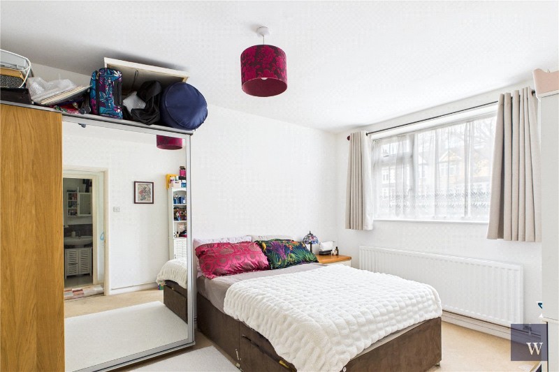 Streatham High Road, London, SW16