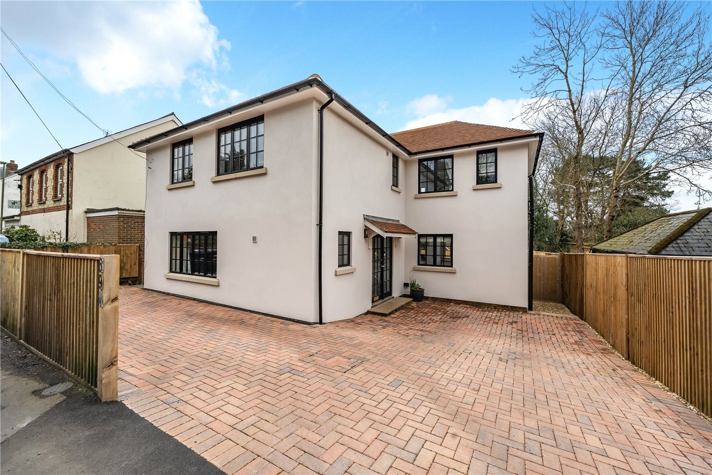 4 bedroom property for sale in Shortheath Road, Farnham, Surrey, GU9 (Ref FAR220054) £995,000