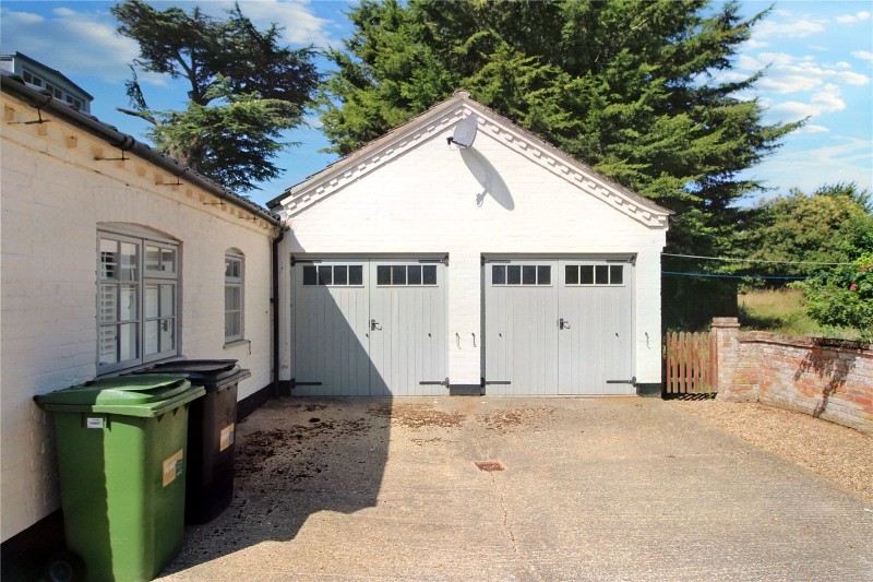 Geldeston Hall, Yarmouth Road, Geldeston, Beccles, NR34