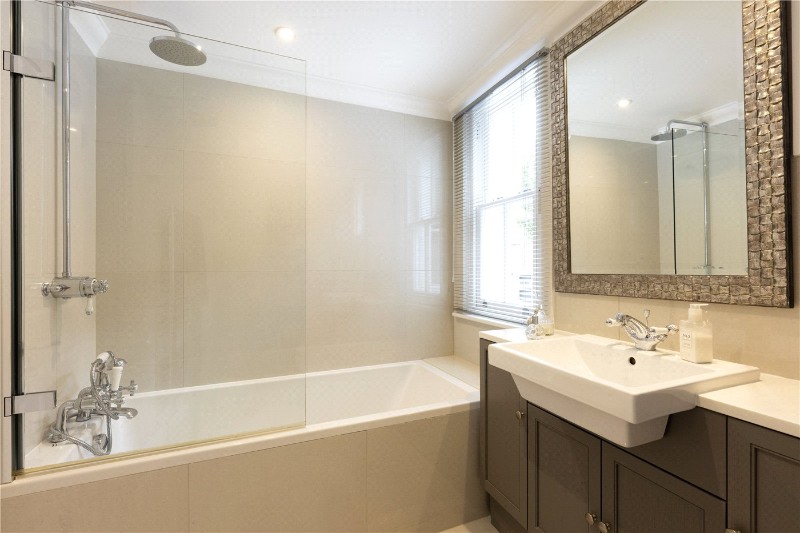 Carmalt Gardens, London, Putney, SW15