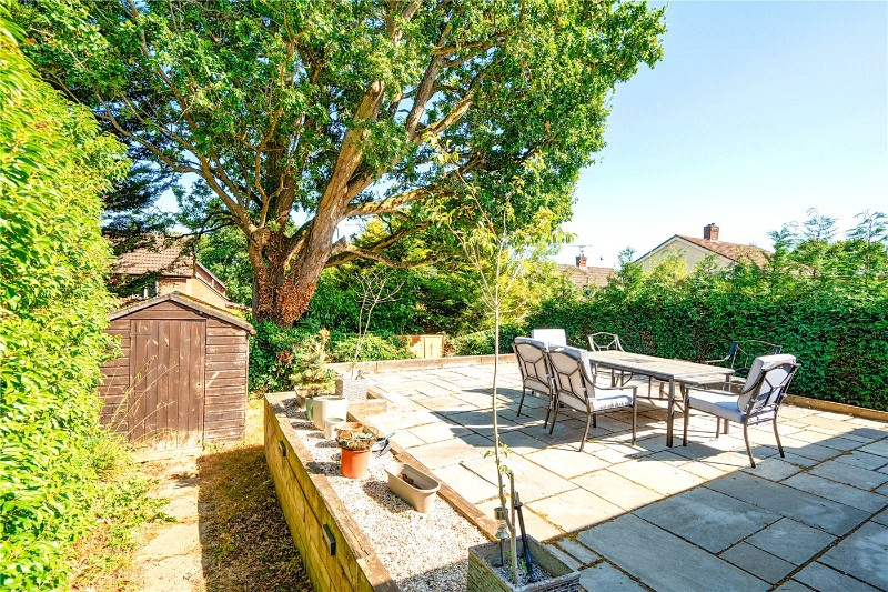 Nutbourne, Farnham, Surrey, GU9
