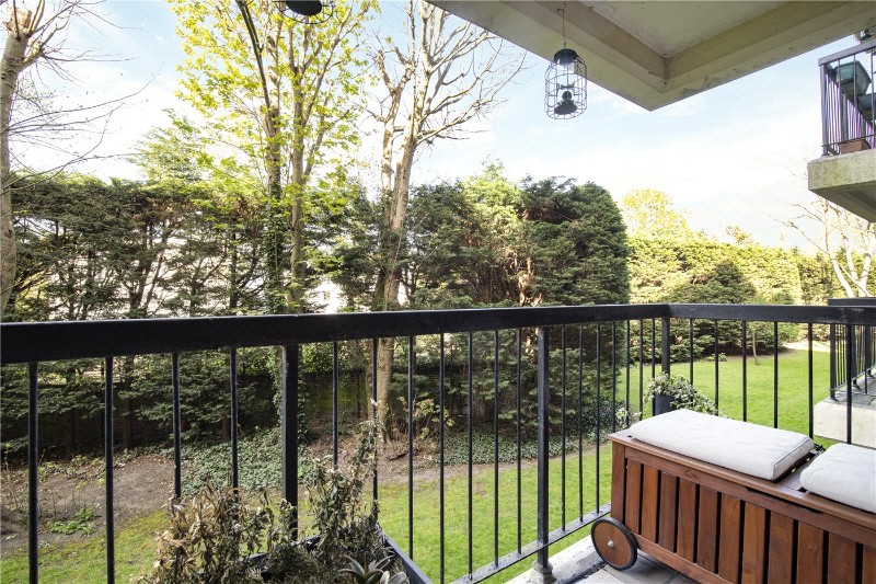 Warwick Drive, Putney, London, SW15