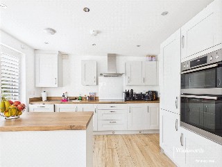 Dairy Grove, Three Mile Cross, Reading, RG7