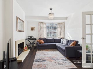 Manor Close, Kingsbury, London, NW9
