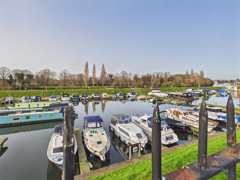 Portsmouth Road, Long Ditton, Surbiton, Surrey, KT6