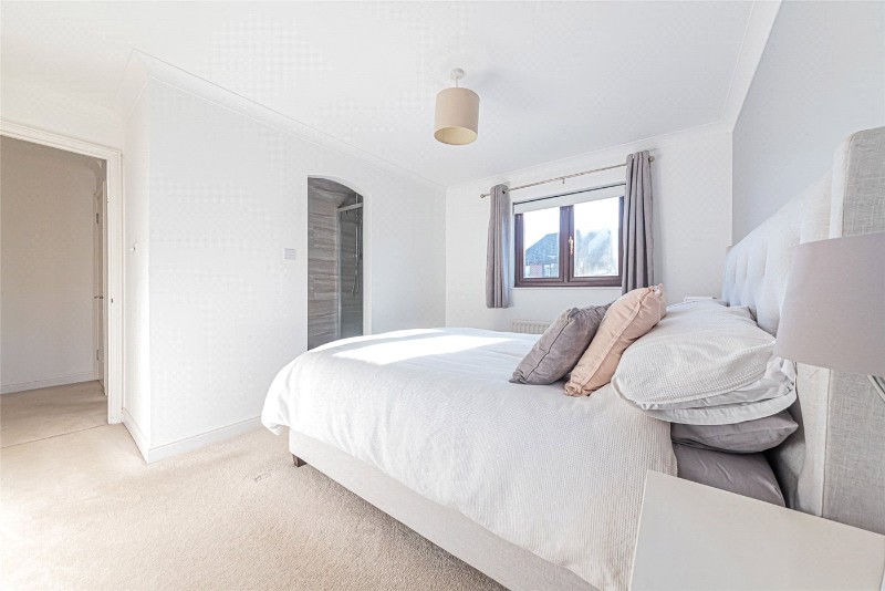 Merryman Drive, Crowthorne, Berkshire, RG45