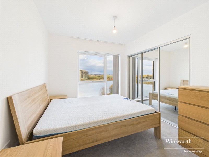 Flagstaff Road, Green Park, Reading, Berkshire, RG2