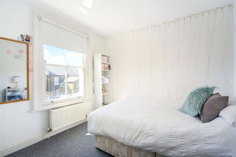 Clifton Avenue, London, W12