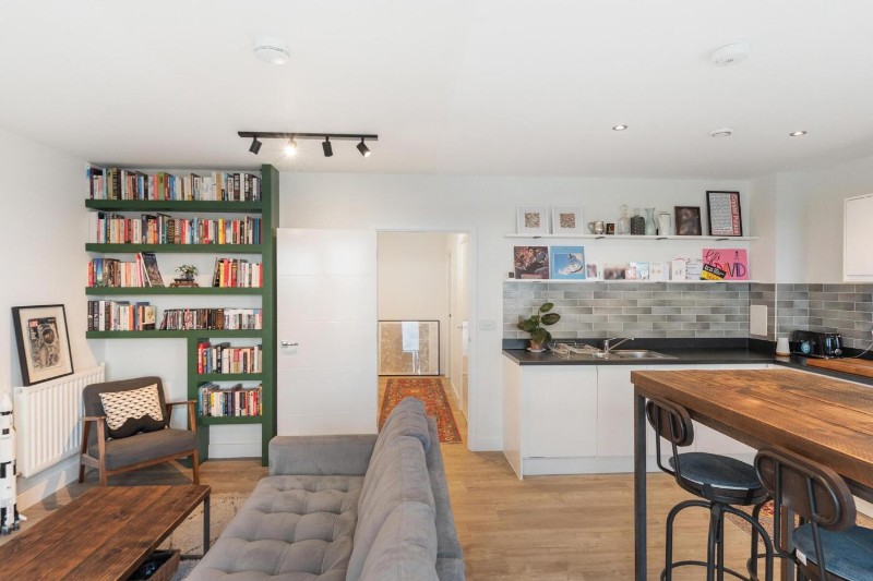 Apple Yard, London, SE20