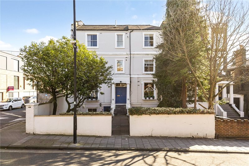 Larkhall Rise, London, SW4