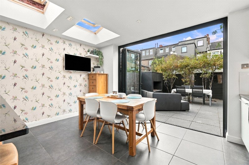 Kersley Road, London, N16