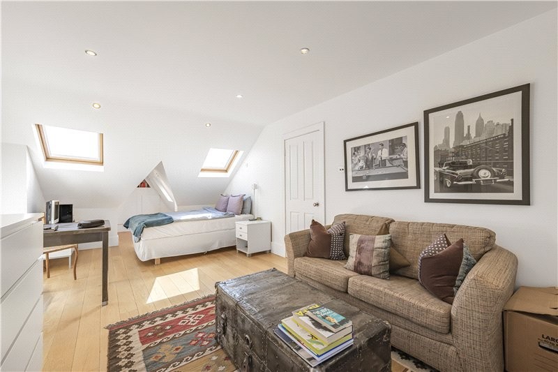 Brook Gardens, Barnes, London, SW13