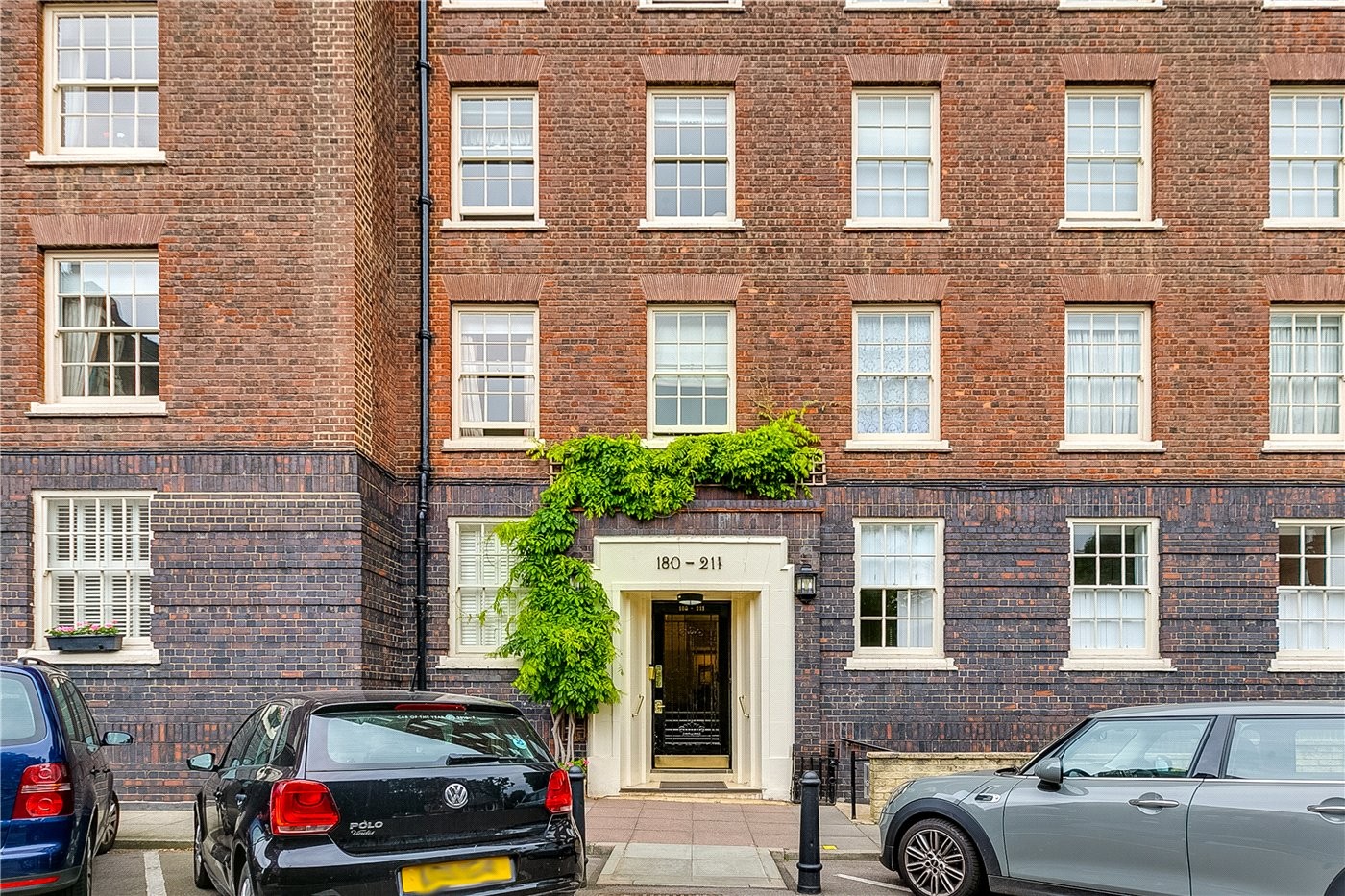 3 bedroom property for sale in Rivermead Court, Ranelagh Gardens