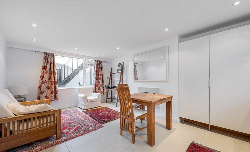 Aylesford Street, London, SW1V