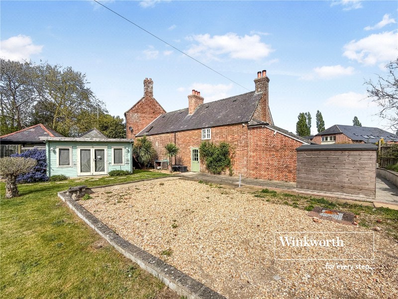 Longham Farm Close, Longham, Ferndown, Dorset, BH22