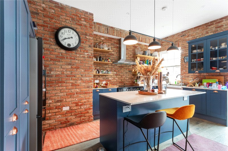 Kirkstall Road, London, SW2