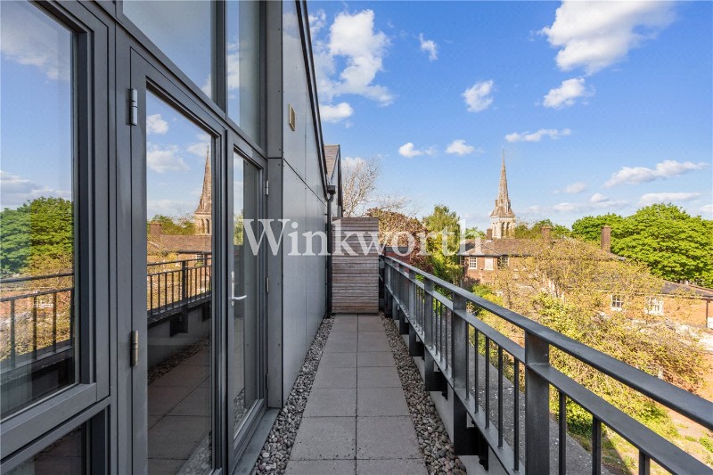 Leverton Close, London, N22