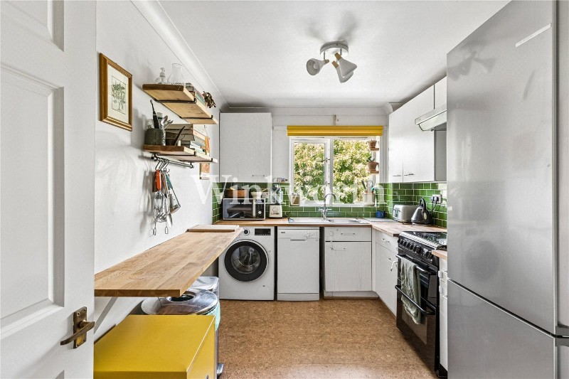 Myddleton Avenue, London, N4
