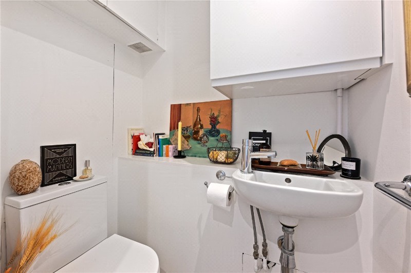 Elgin Crescent, London, W11