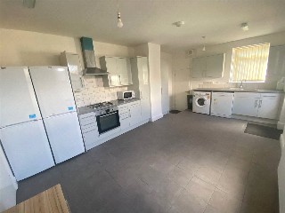 Adams Avenue, Northampton, NN1