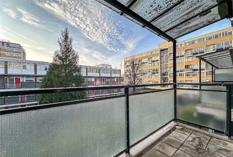 Churchill Gardens, London, SW1V