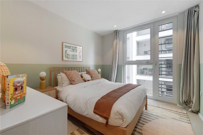 Buckhold Road, London, SW18